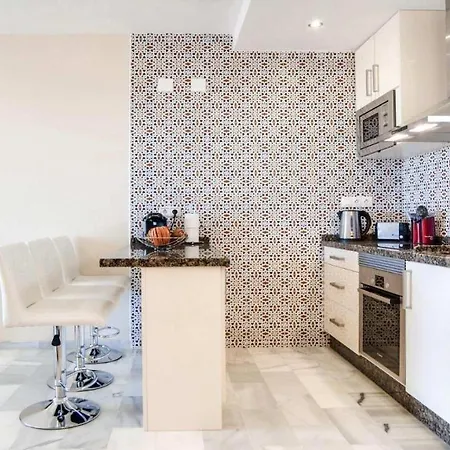 Apartment Alta Loma 2 By Rafleys - Modern 1br With Stunning Views *